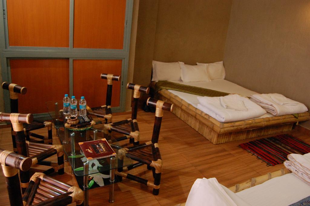 Shri Guest House Varanasi Camera foto