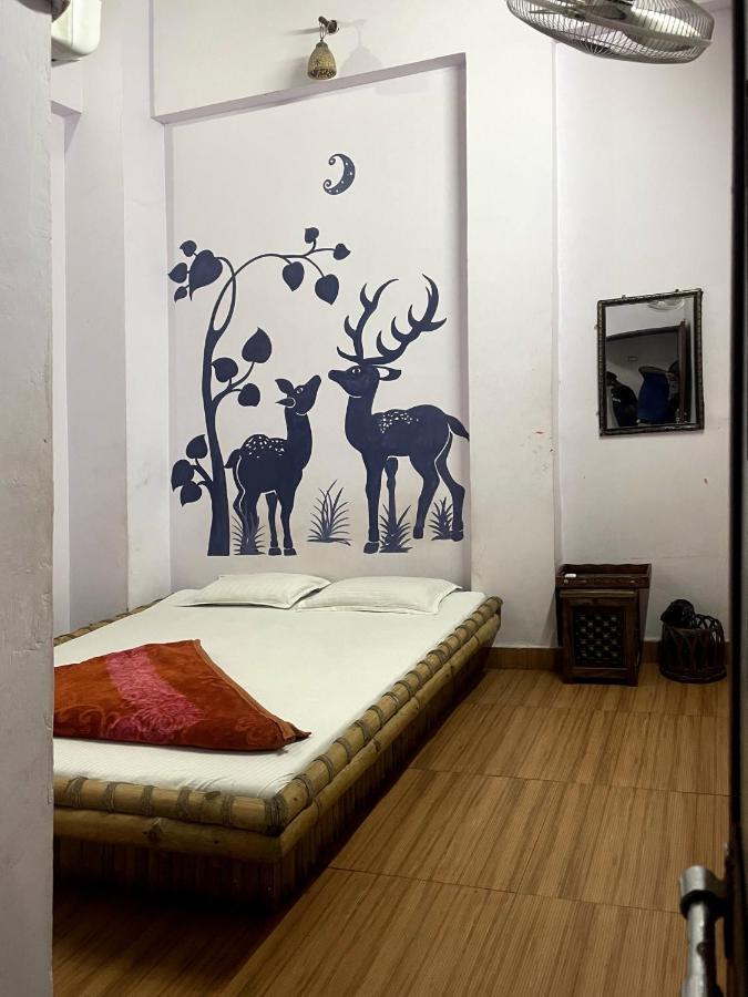 Shri Guest House Varanasi Esterno foto