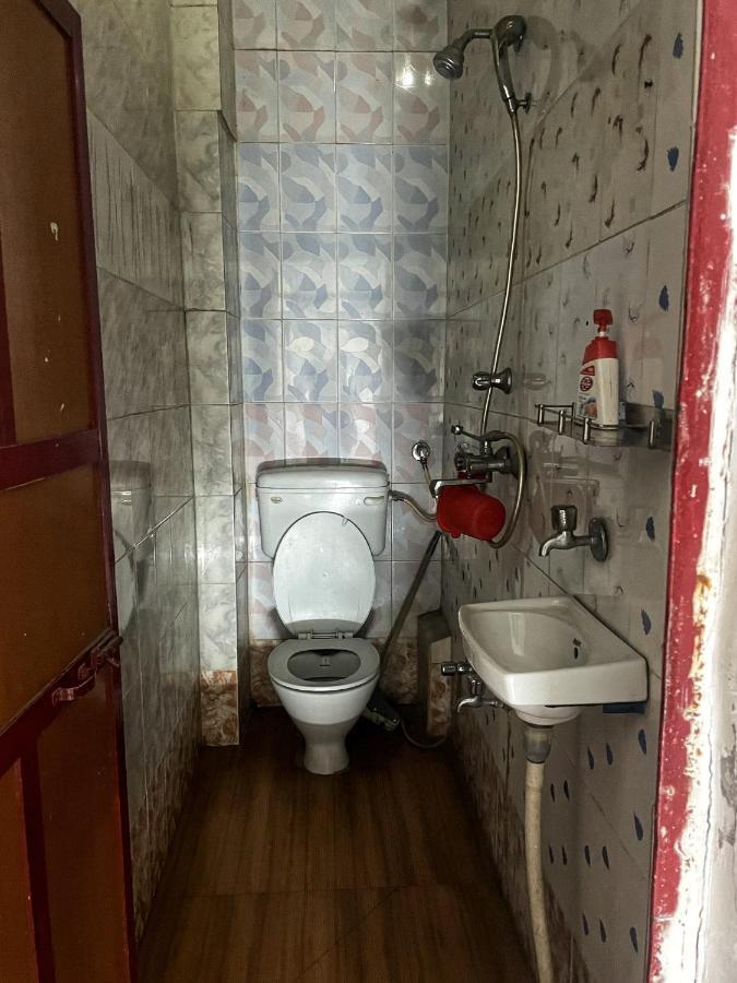 Shri Guest House Varanasi Esterno foto