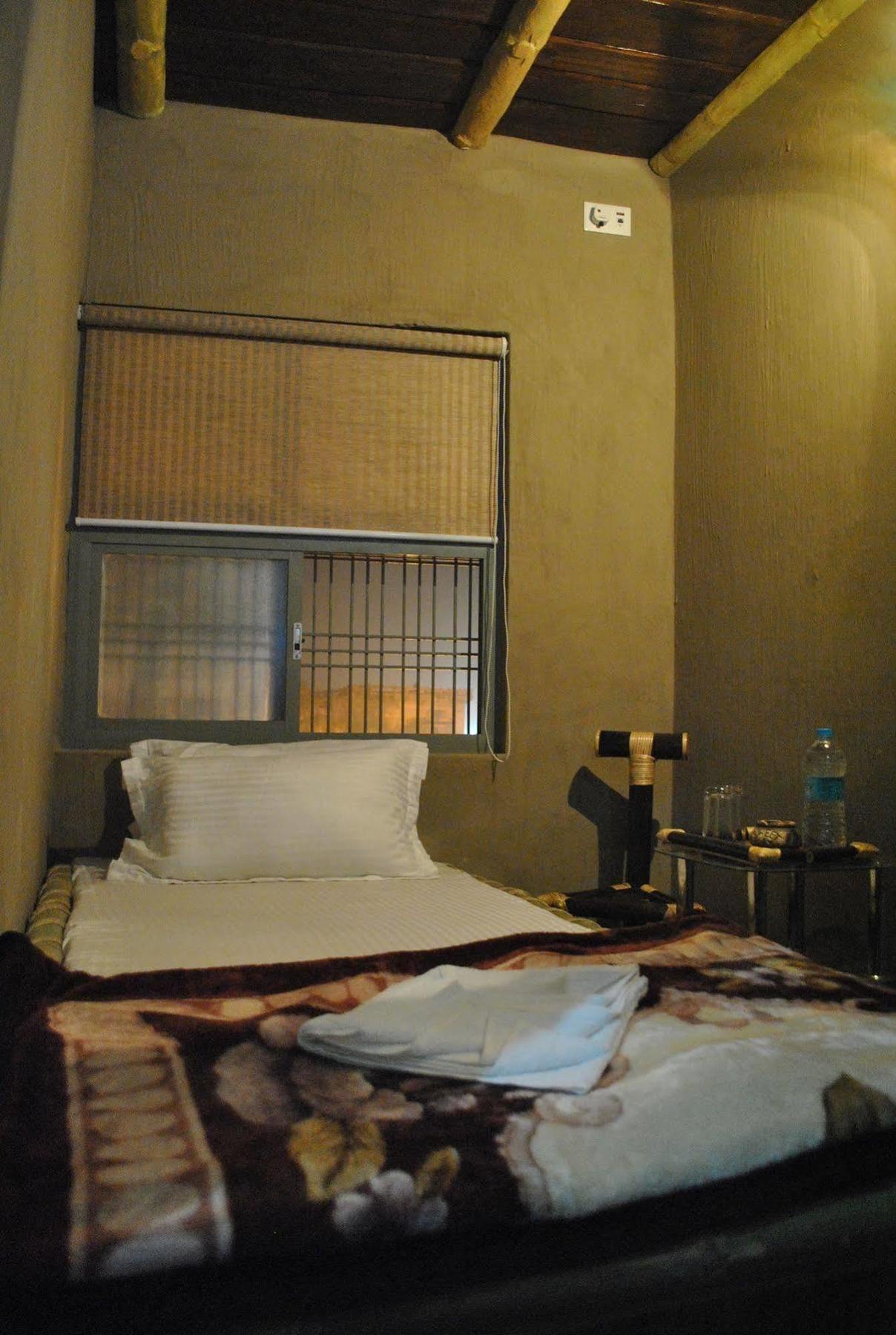 Shri Guest House Varanasi Esterno foto