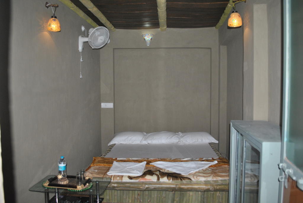Shri Guest House Varanasi Esterno foto