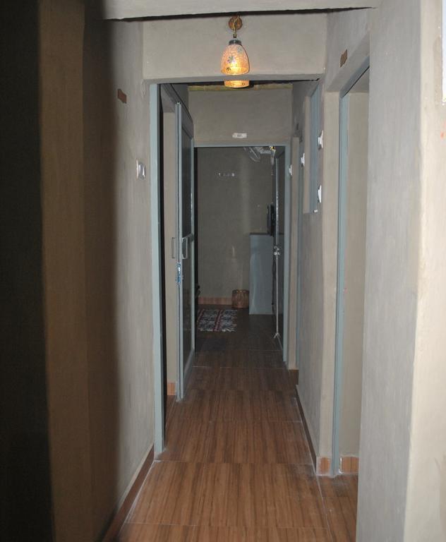 Shri Guest House Varanasi Esterno foto